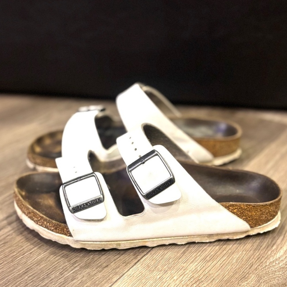 White Leather Classic Birkenstock Arizona Slide Sandals w/ Buckles UK 36, US 6.5
